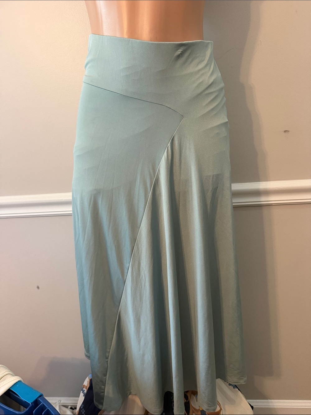 H&M Women’s Light Sage Green Flared Skirt
